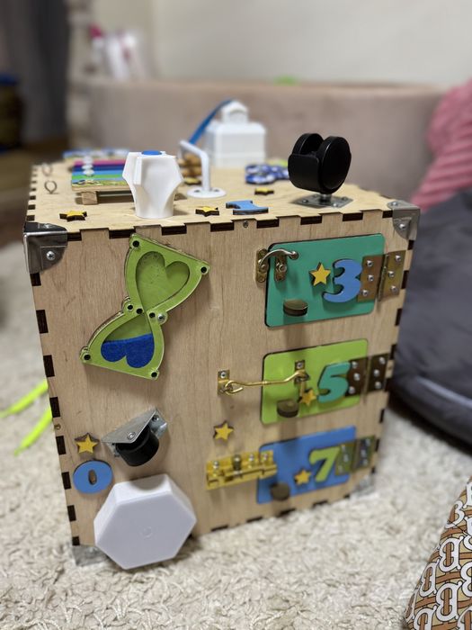 Бізікуб 30*30 видра fisher price лот іграшок бізіборд бизикуб