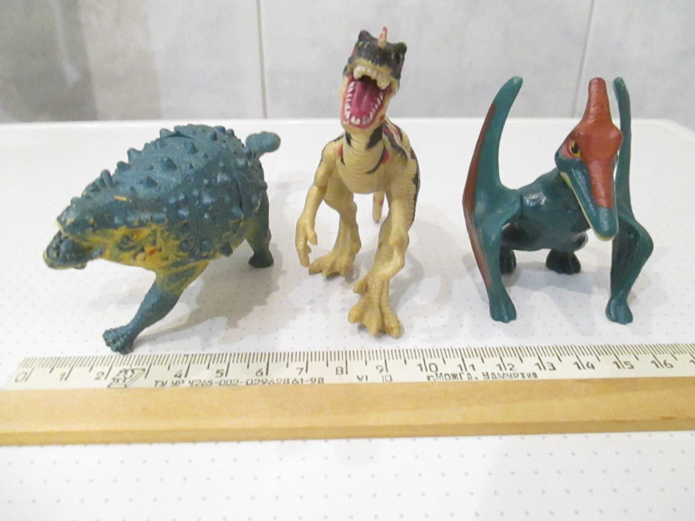 Динозавры разные 5 шт. одним лотом
