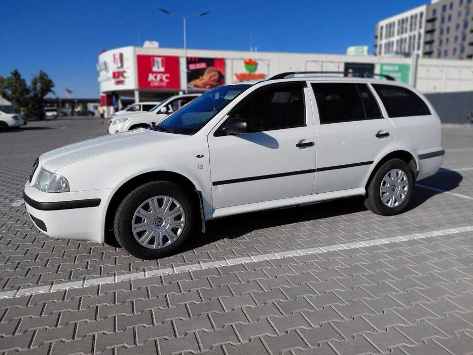 ТЕРМІНОВО   ПРОДАМ  Skoda Octavia tour