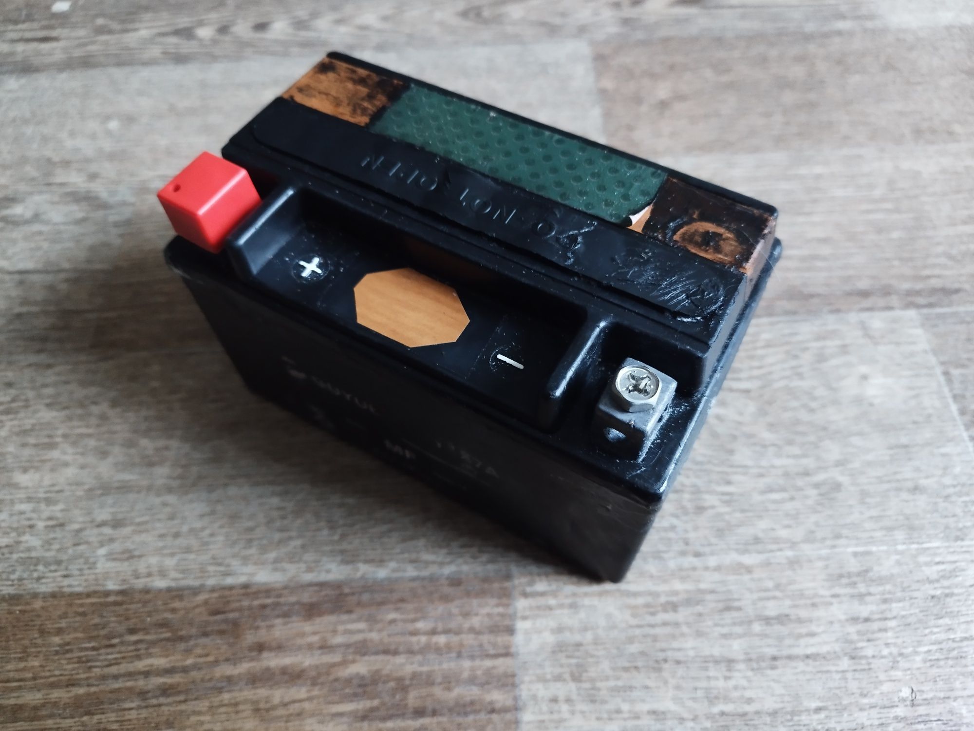 Аккумулятор для мото скутера Gel battery GUYUE YTX7A-BS 12V 7Ah