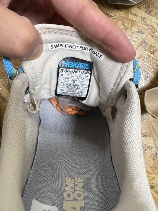 Жіночі трекінгові кросівки для міста Hoka Tor Summit 2 розмір 40