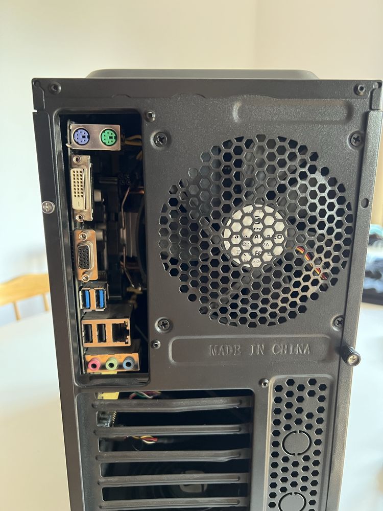 Komputer - Części i5-4440, 8gb ram ddr3, Deus M1 650W, HDD 250gb napęd