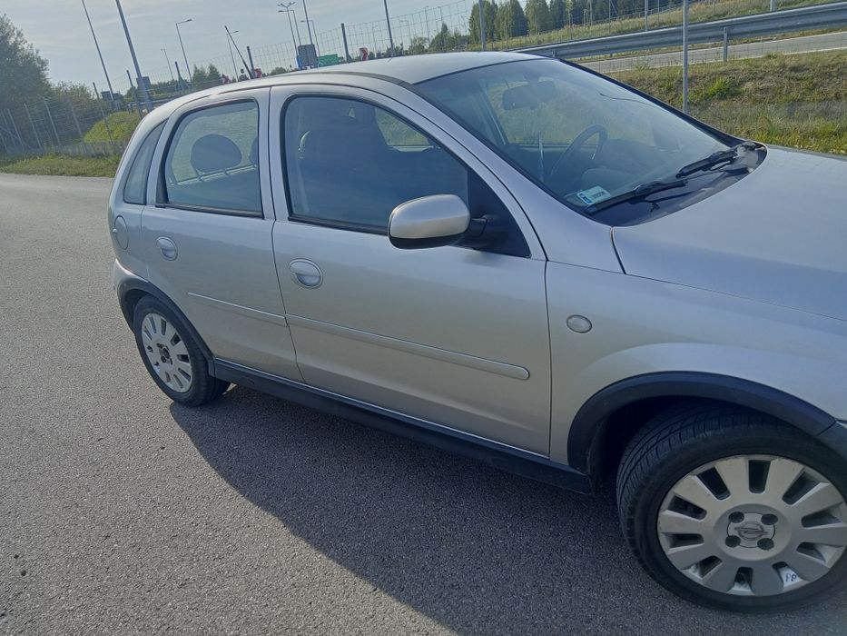 Opel Corsa C 1.3 CDTI Cosmo 5D 2005r