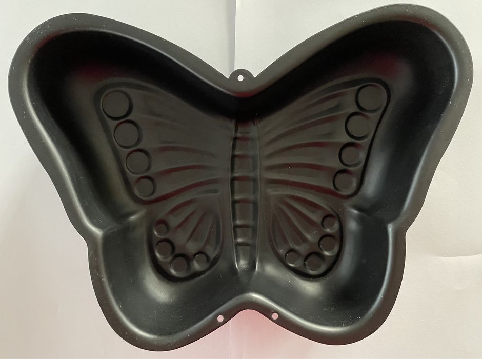 Formas para bolos em borboleta e coração