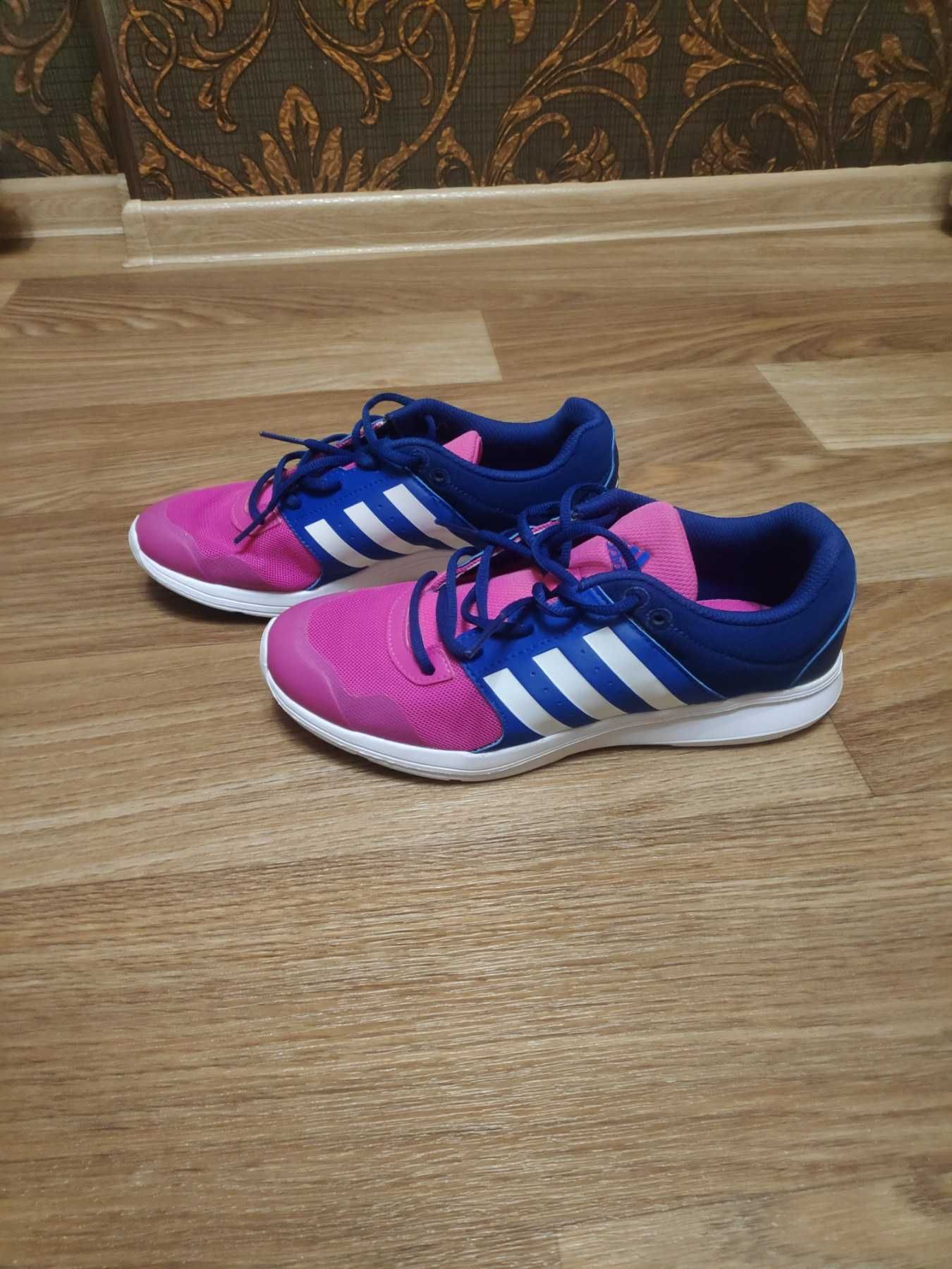 Кроссовки Adidas Essential Fun II (40 размер)