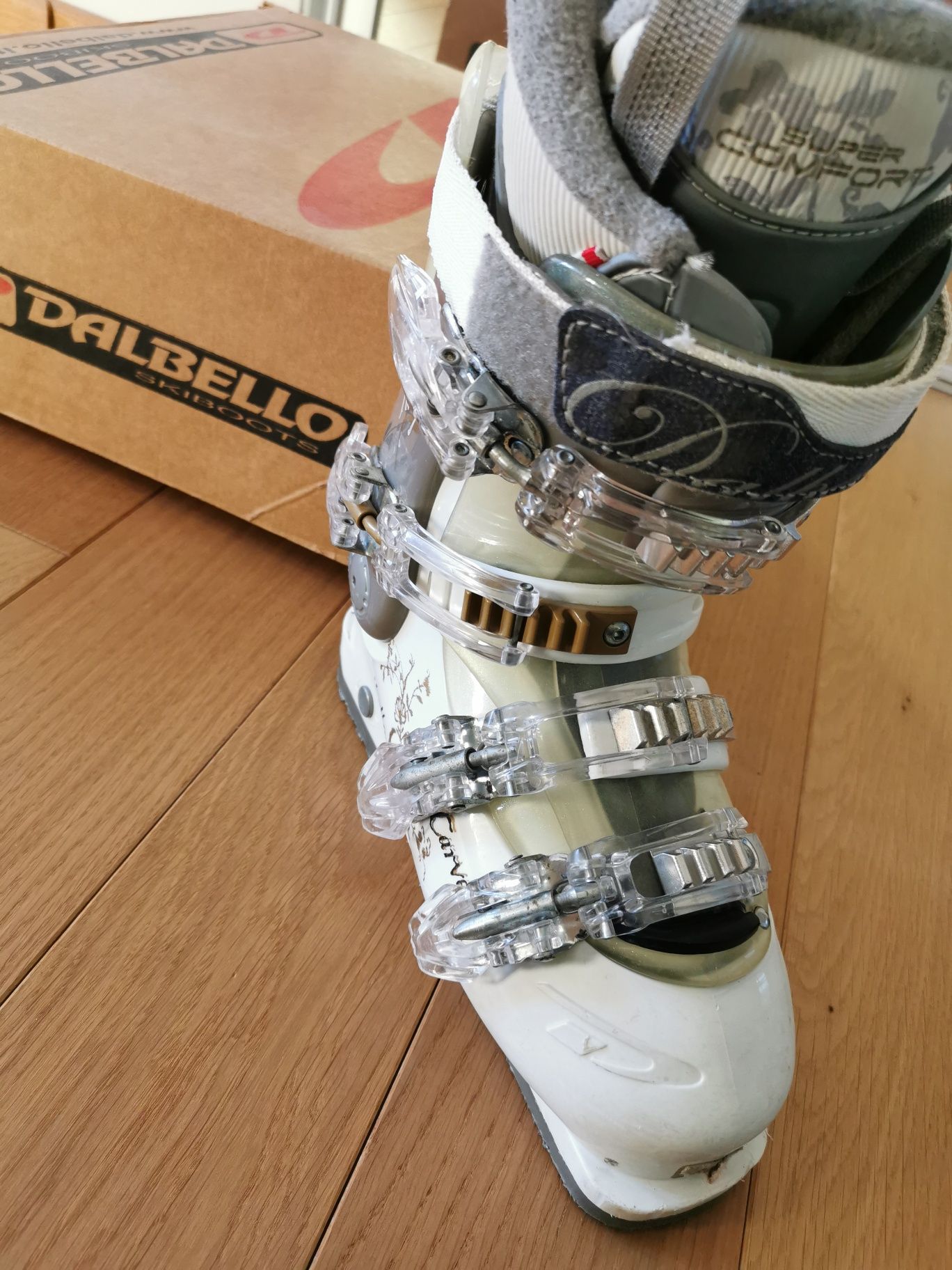 Damskie buty narciarskie Dalbello rozmiar 23,5
