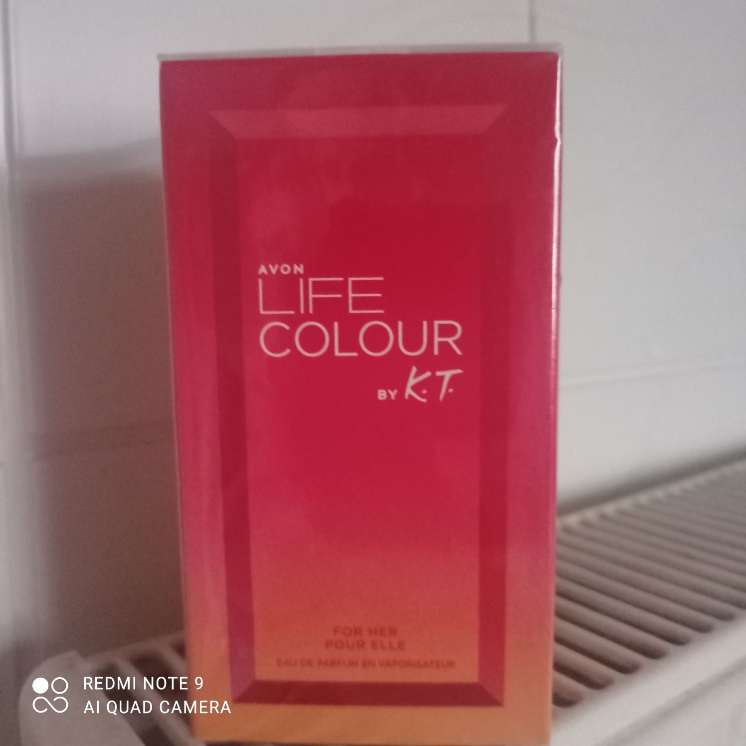 Avon perfum Life Colour by K.T 50 ml