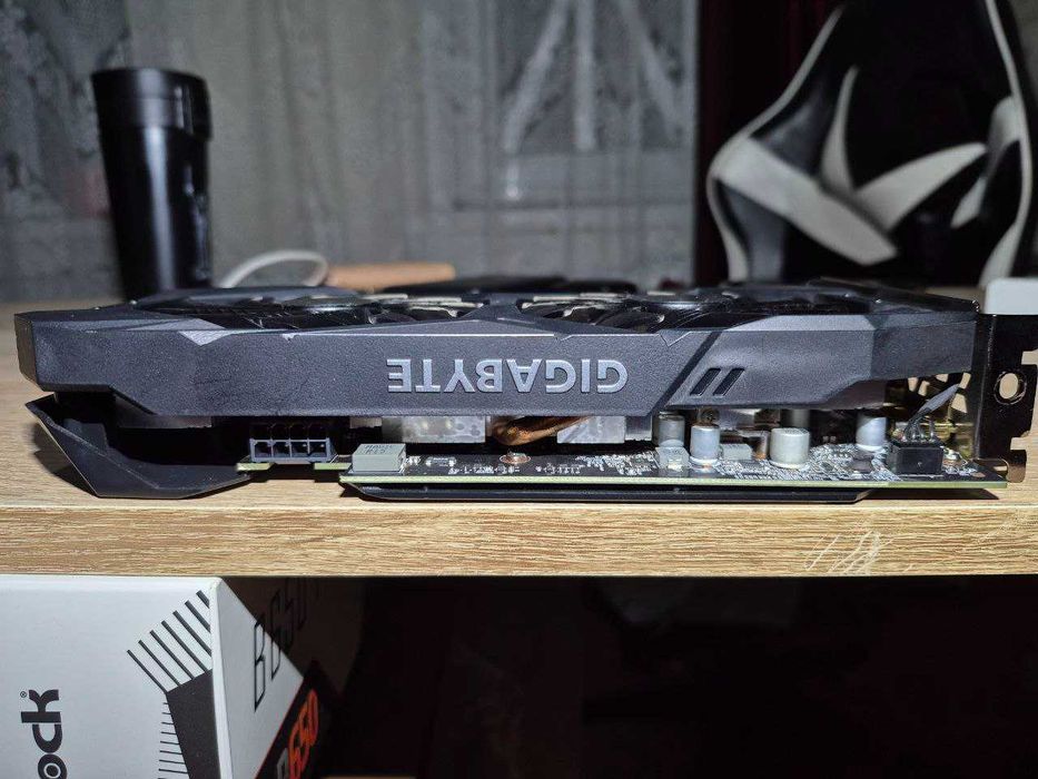 Продам видеокарту Gigabyte GeForce GTX 1660 6gb