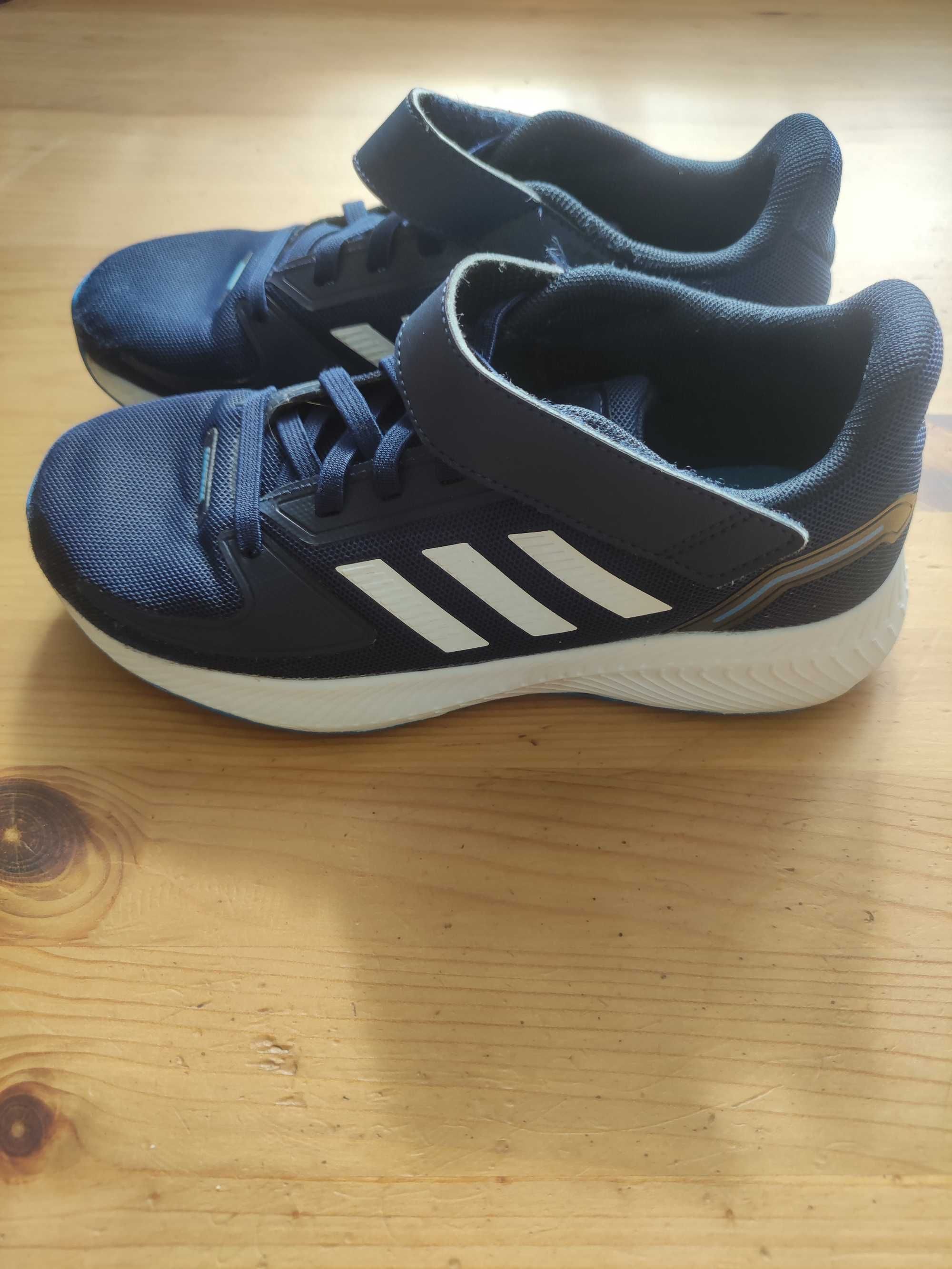 Buty Adidas dziecięce rozmiar 33