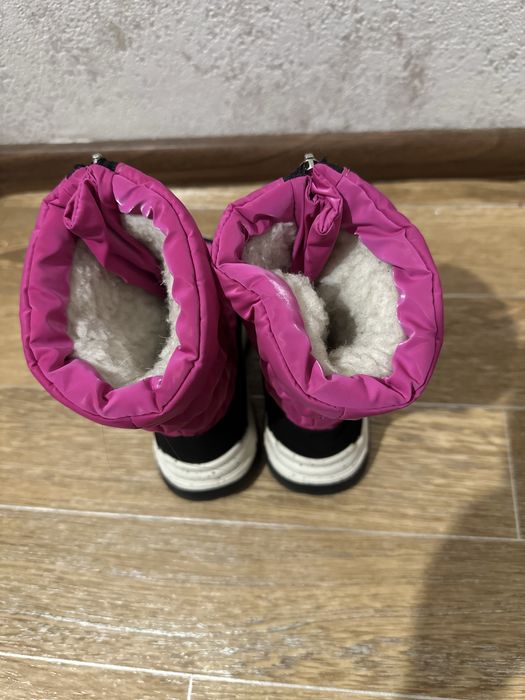 Зимові черевики для дівчинки 28р