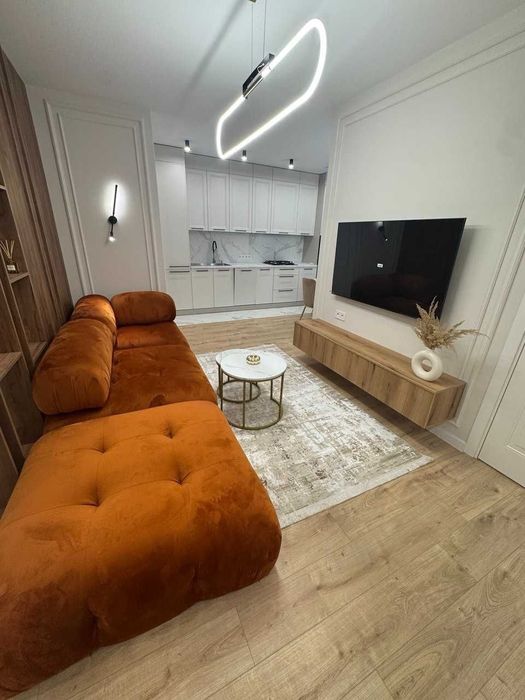 Простора та стильна 2-кімнатна квартира у самому центрі міста