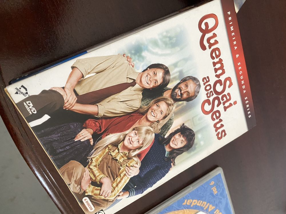 Dvd quem sai aos seus, serie de humor