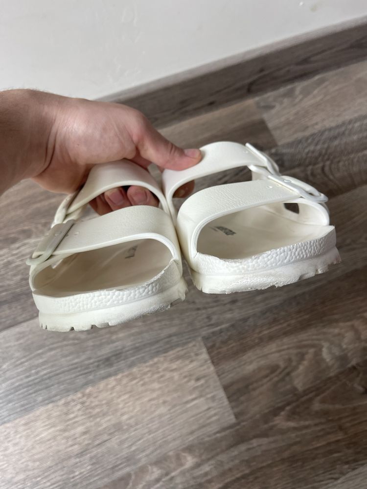 Тапки шльопки шльопанці birkenstock взуття 41 р білі