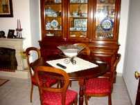 Sala de jantar completa em cerejeira