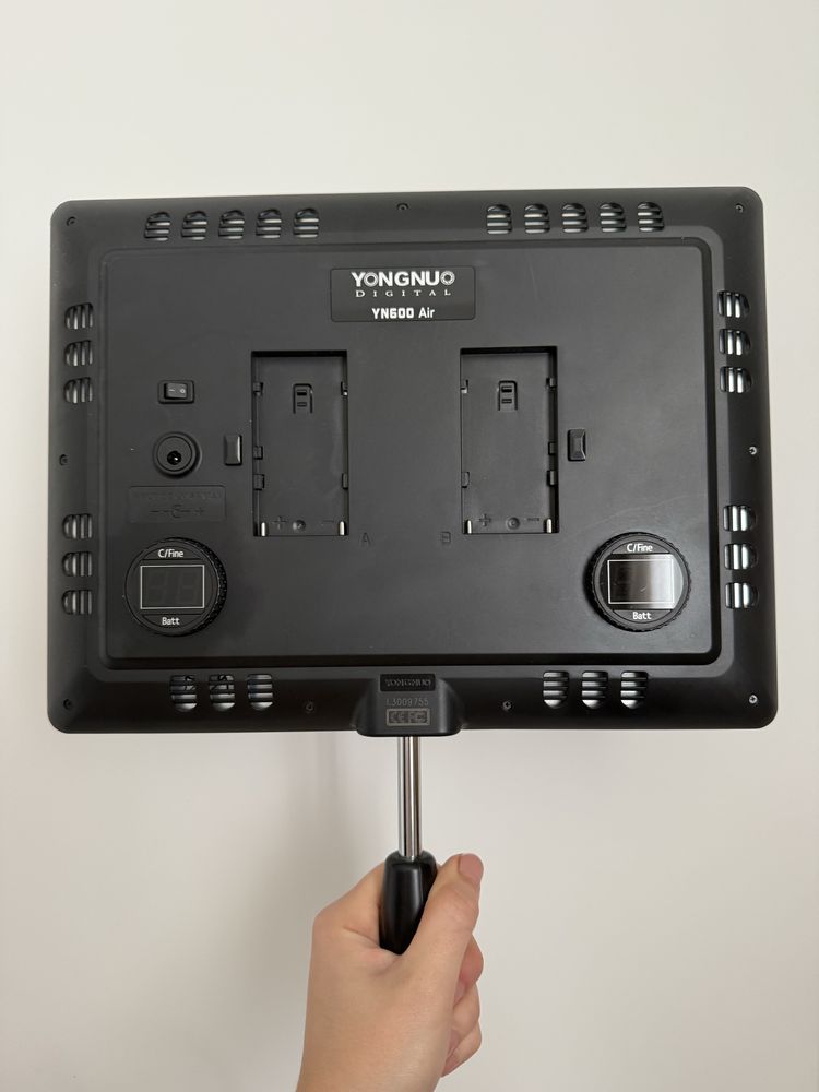 Lampa Yongnuo YN600 led mobilna do studio do nagrywania