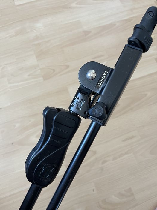 Staty mikrofonowy Hercules MS632B