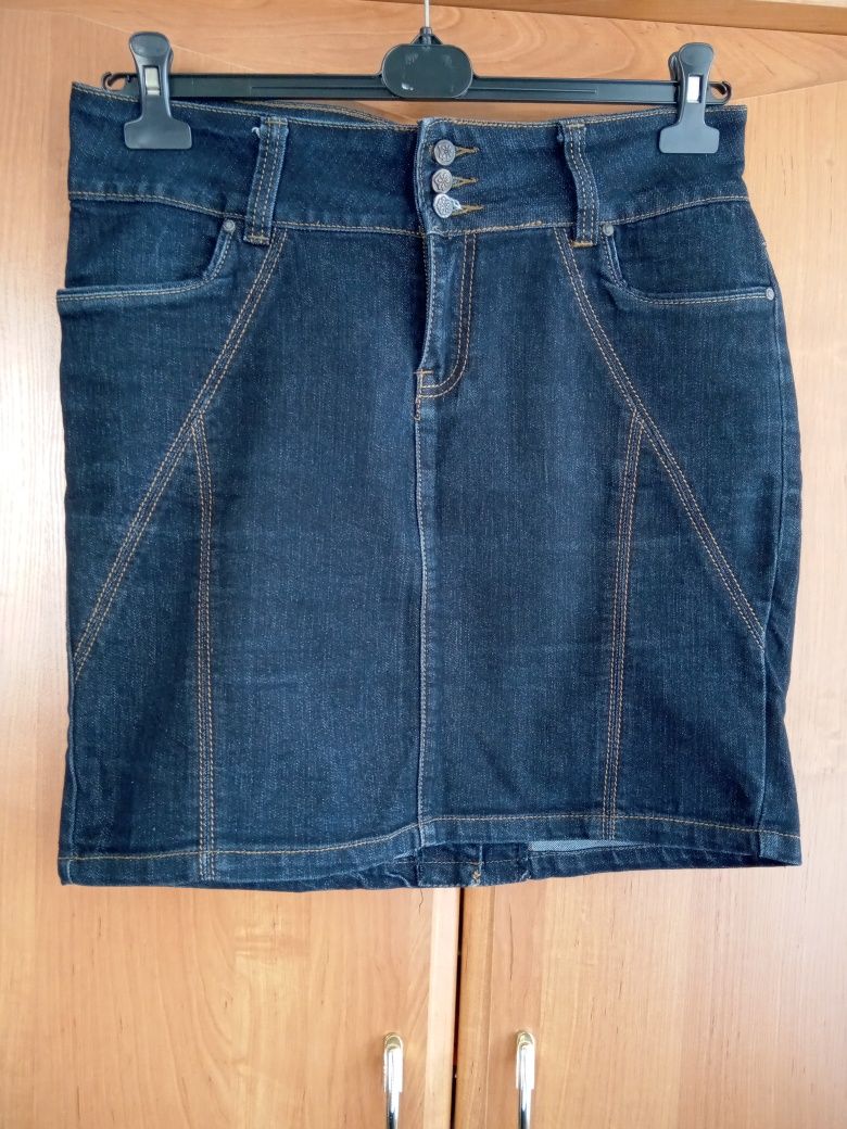 Krótka spódnica jeansowa 42