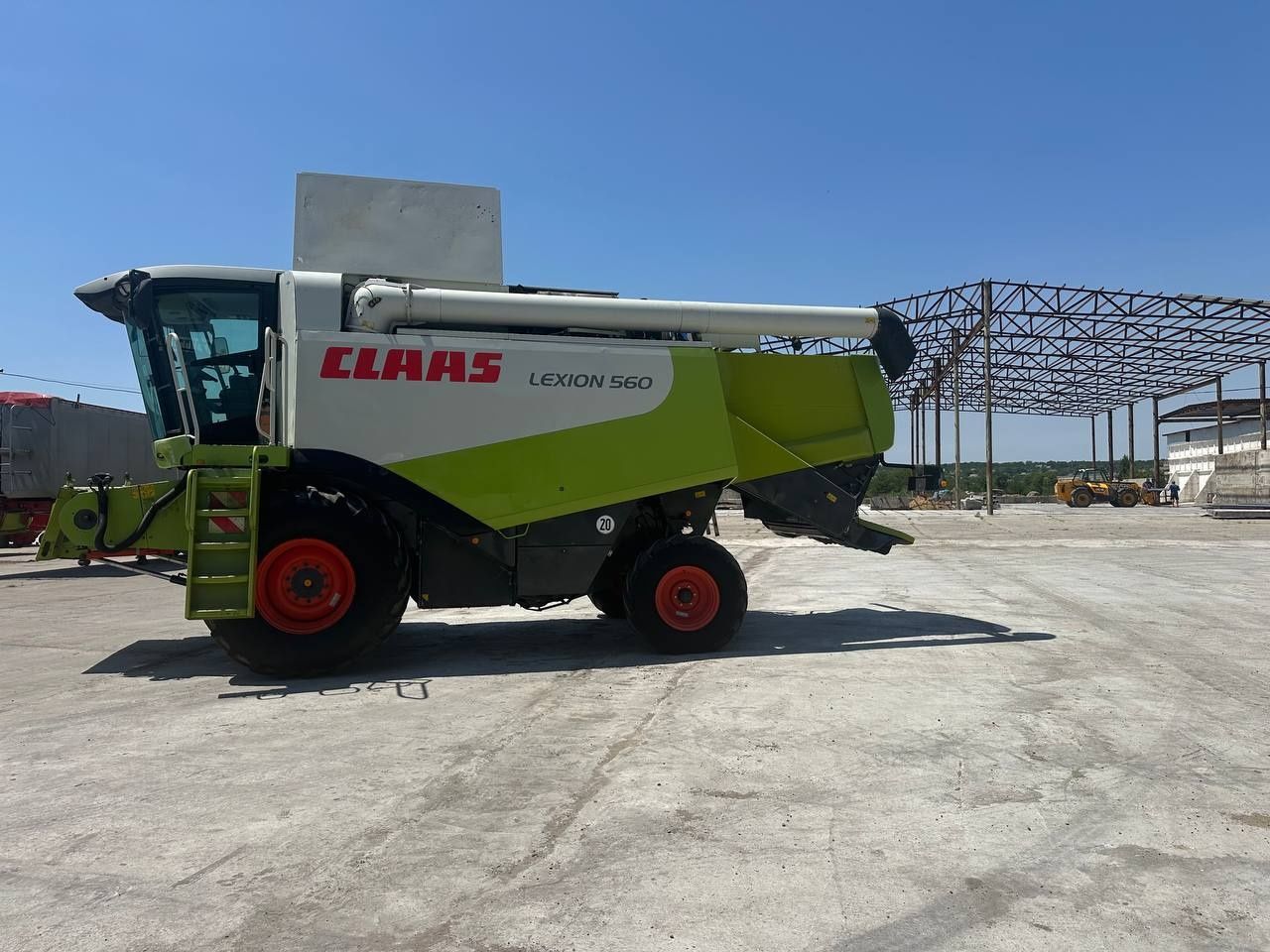 Комбайн Claas Lexion 560