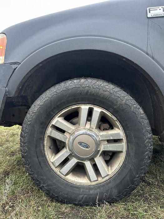 Ford F-150 Lariat повний привід•в доброму стані