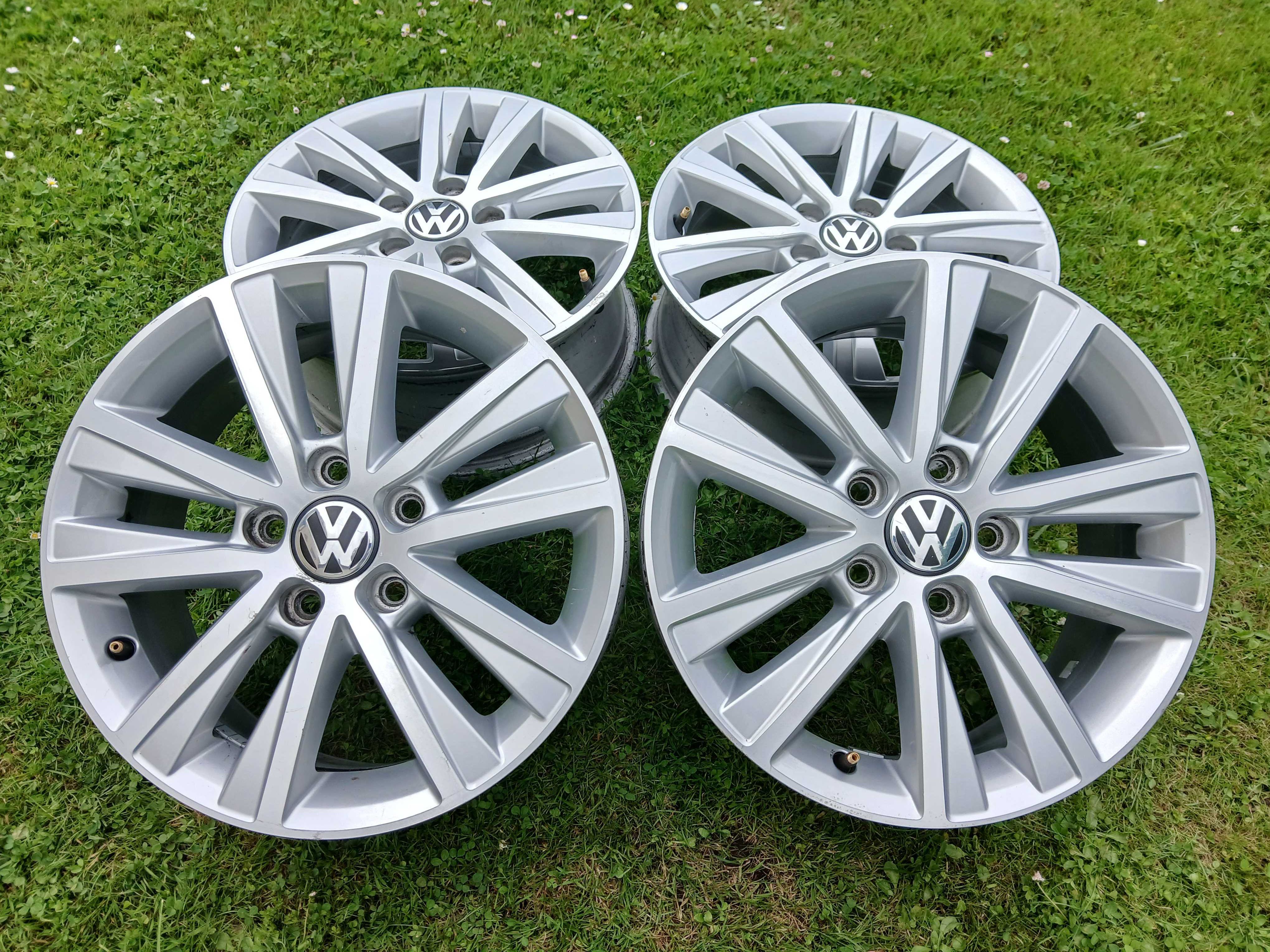 Alufelgi 16'' ORYGINALNE VW Caddy Golf Passat Sharan Touran Tiguan FV