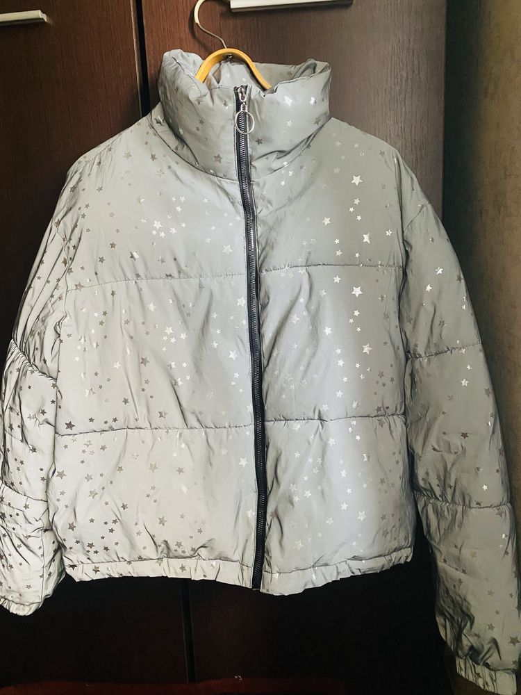 Продам куртку зимову