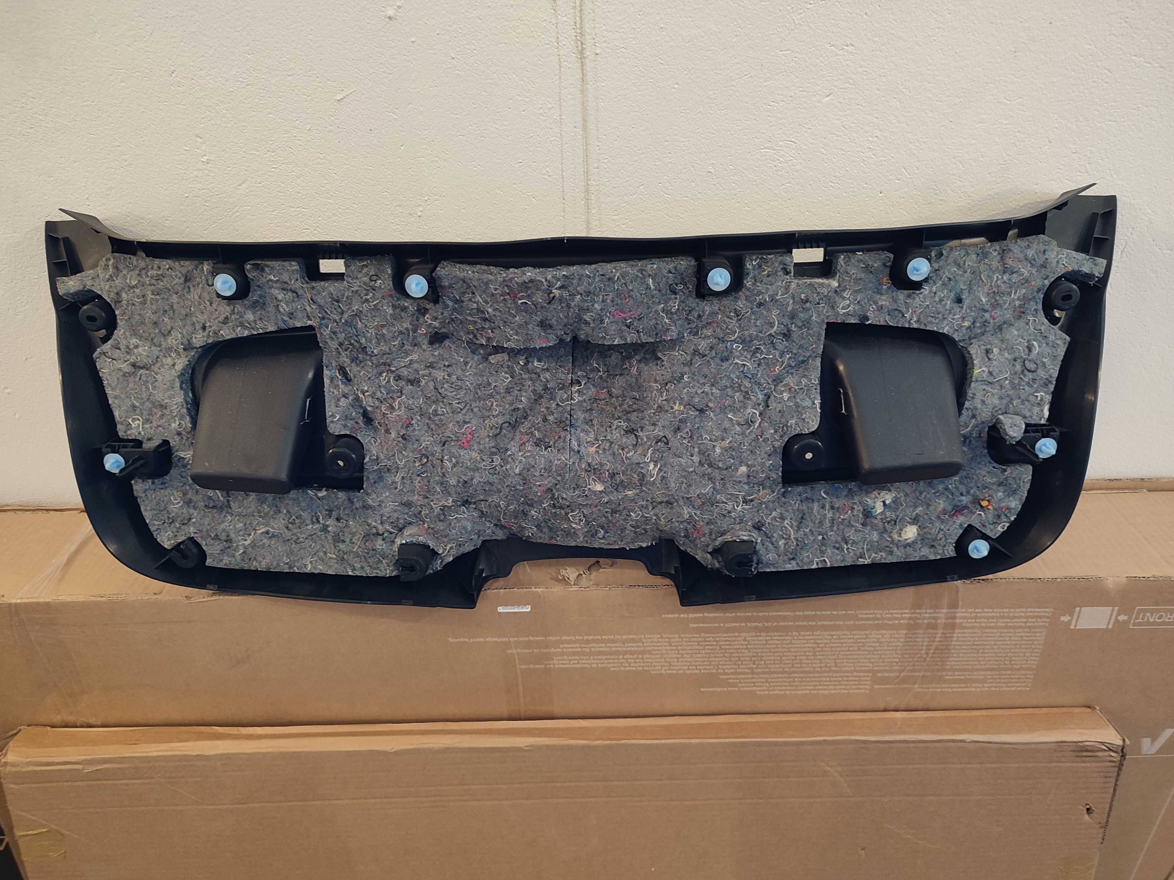 Osłona tapicerka tylnej klapy Citroen DS3
