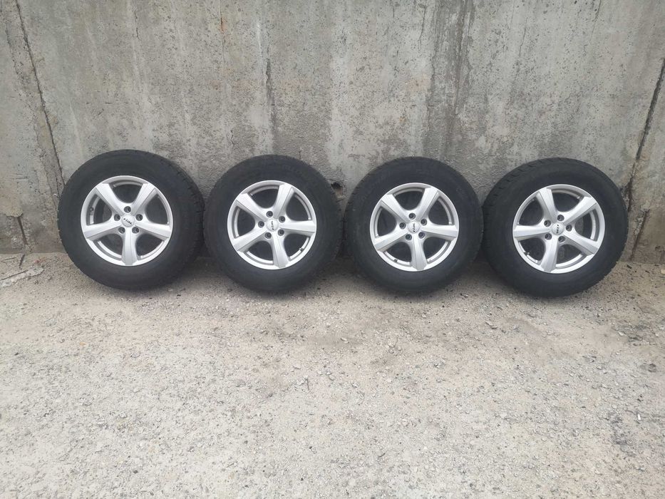 Резина 215 70 R16 зимова на дисках