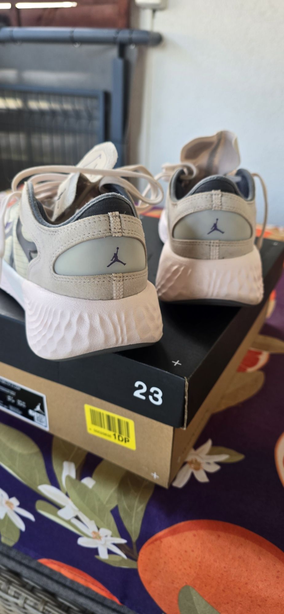 Buty Jordan Delta 3 Low r. 40
