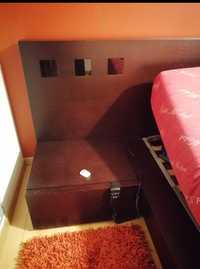 Cama de casal com estrutura