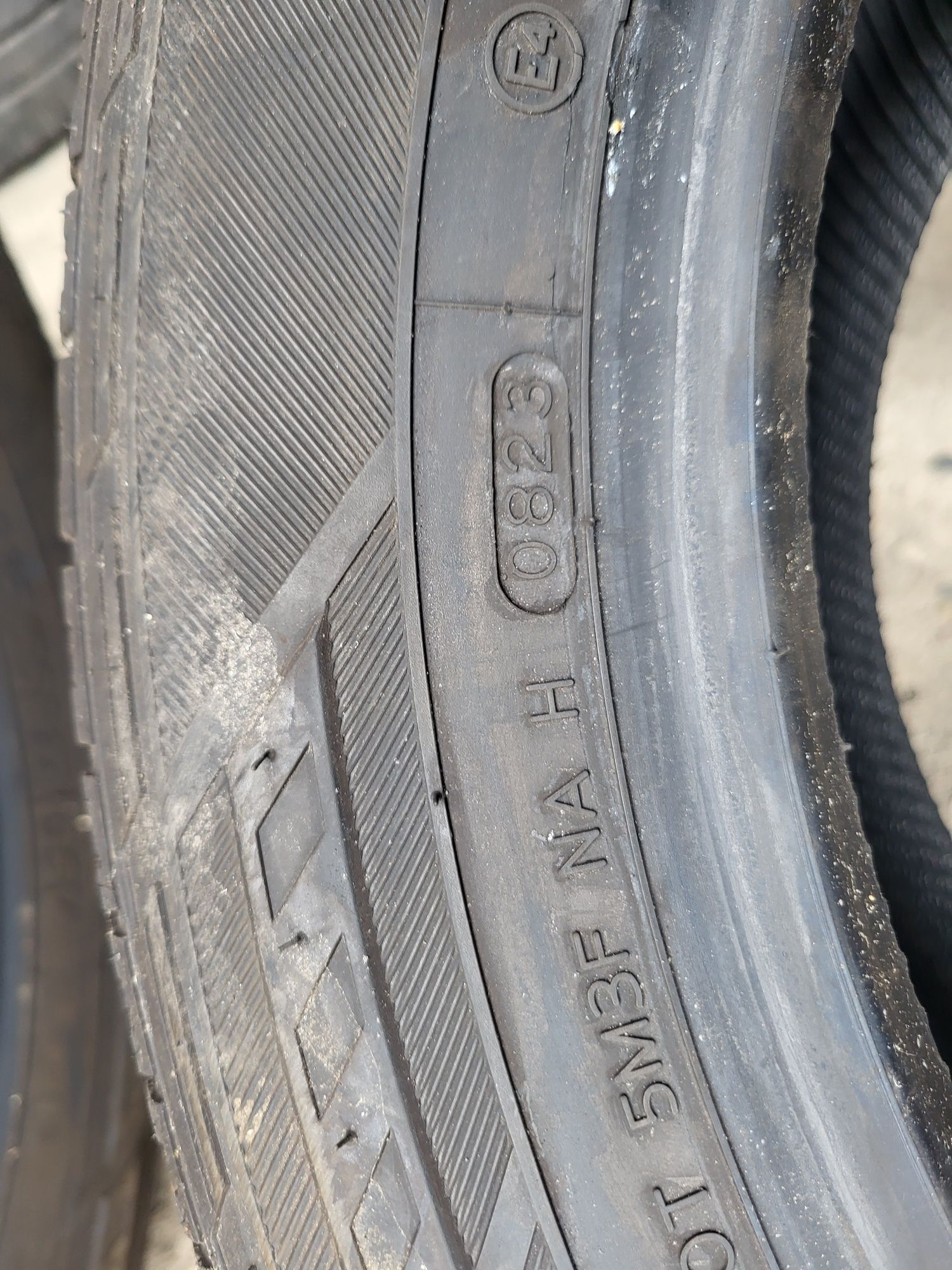 2x235/55R17  Hankook Dynapro HP