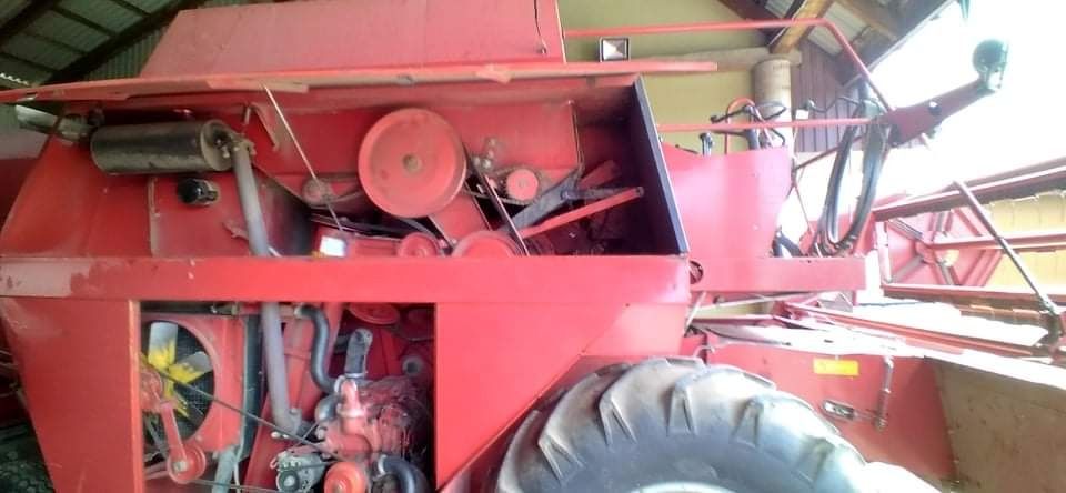 Kombajn Massey Ferguson 16