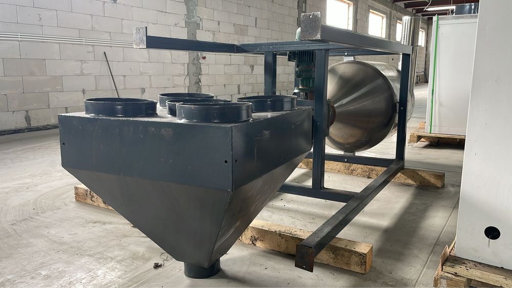 Rozdrabniacz kruszący młotkowy, chłodzony wodą - z silosem, moc 55KW
