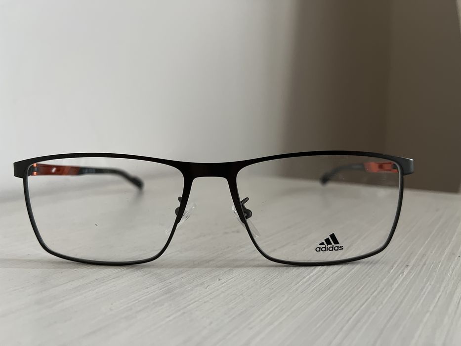 Oprawki marki adidas