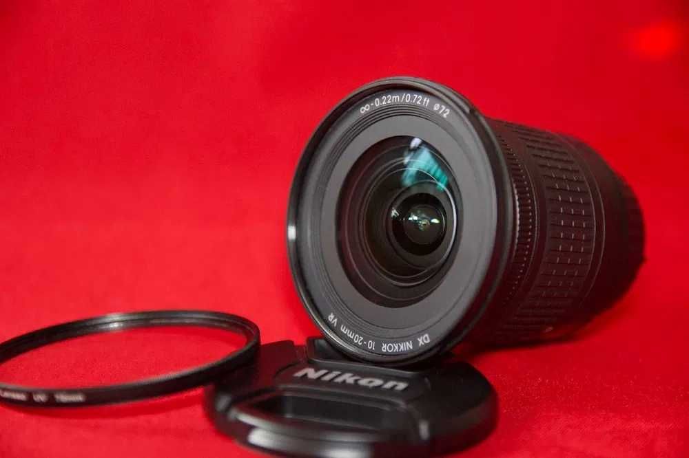 Obiektyw Nikon AF-P DX NIKKOR 10-20mm f/4.5-5.6G VR(+filtr uv,etui)
