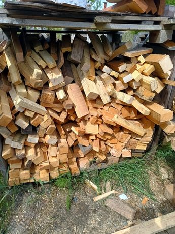 drewno opałowe pocięte kantówki