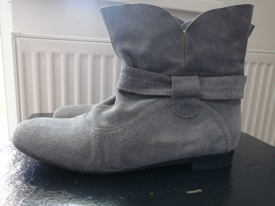 Продам чоботи 41 розміру, весна/осінь.