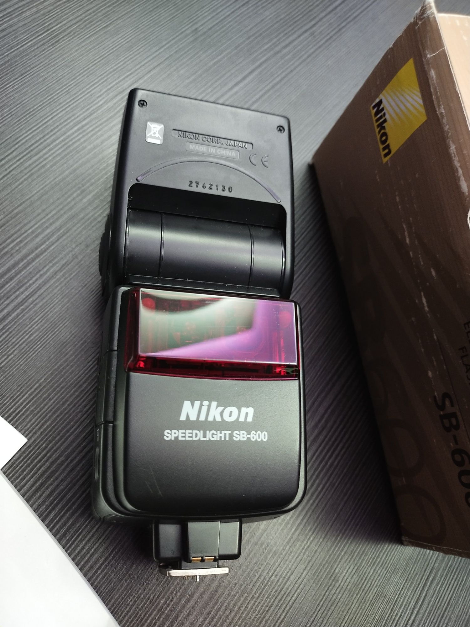 Lampa błyskowa Nikon speedlight sb-600 pudełko akumulatory eneloop