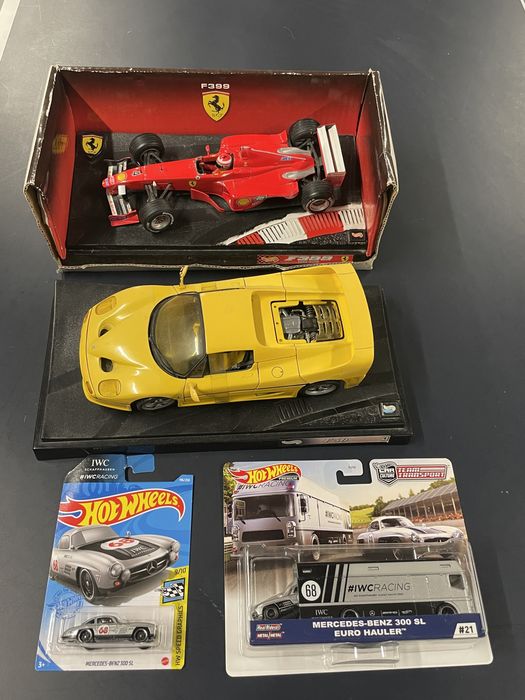 2x Ferrari + IWC mercedes 300sl Team transport Premium Hot Wheels