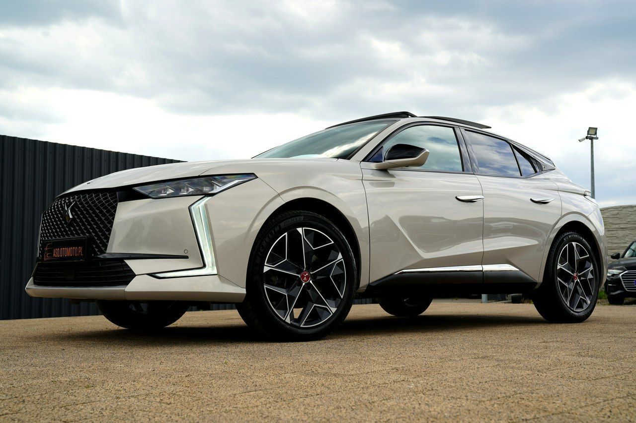 DS Automobiles DS 4 Crossback PERFORMANCE nawi FUL LED kamera SKÓRA szyberdach ACC focal ass head up