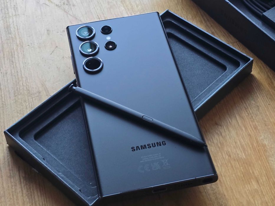 Європа. Samsung Galaxy S23 Ultra 8/256GB Black, 2sim.