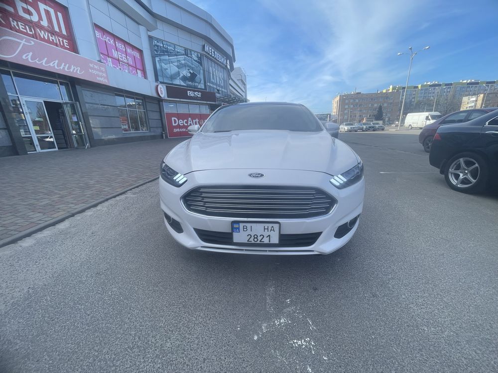 Авто  Ford Fusion PHEV