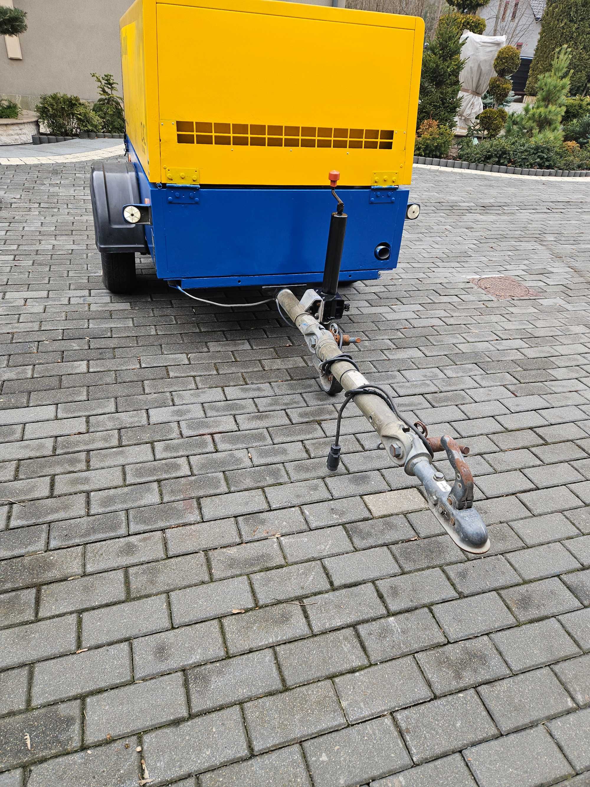 Kompresor COMPAIR C42