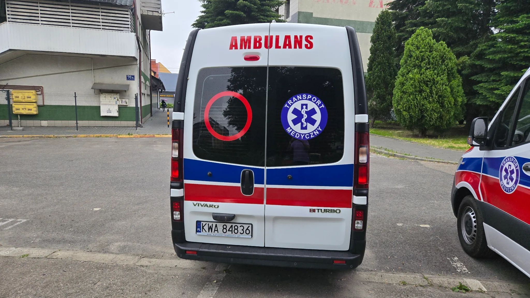 Opel VIVARO TRAFIC AMBULANS KARETKA  Ambulans Karetka typ B nosze