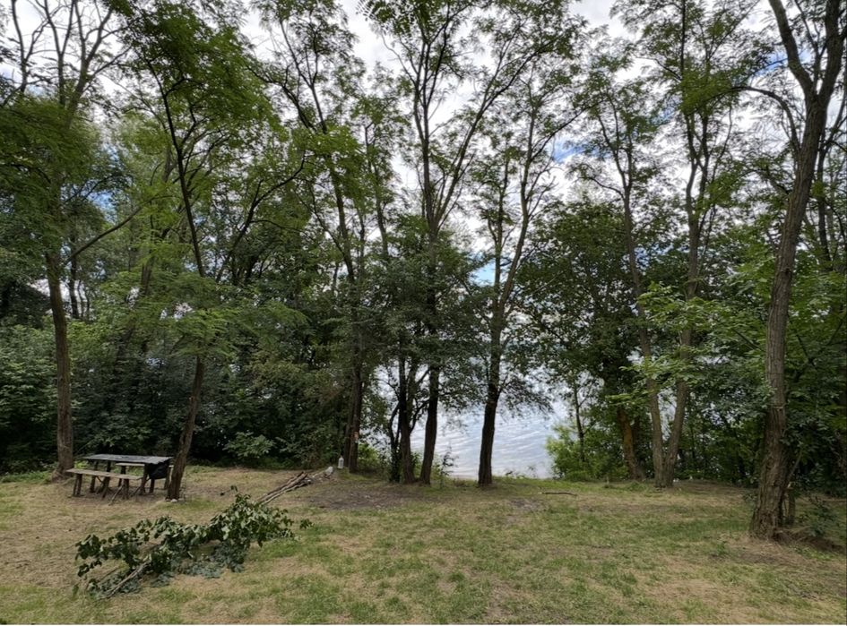 Земельна ділянка на Дністрі біля Куражина