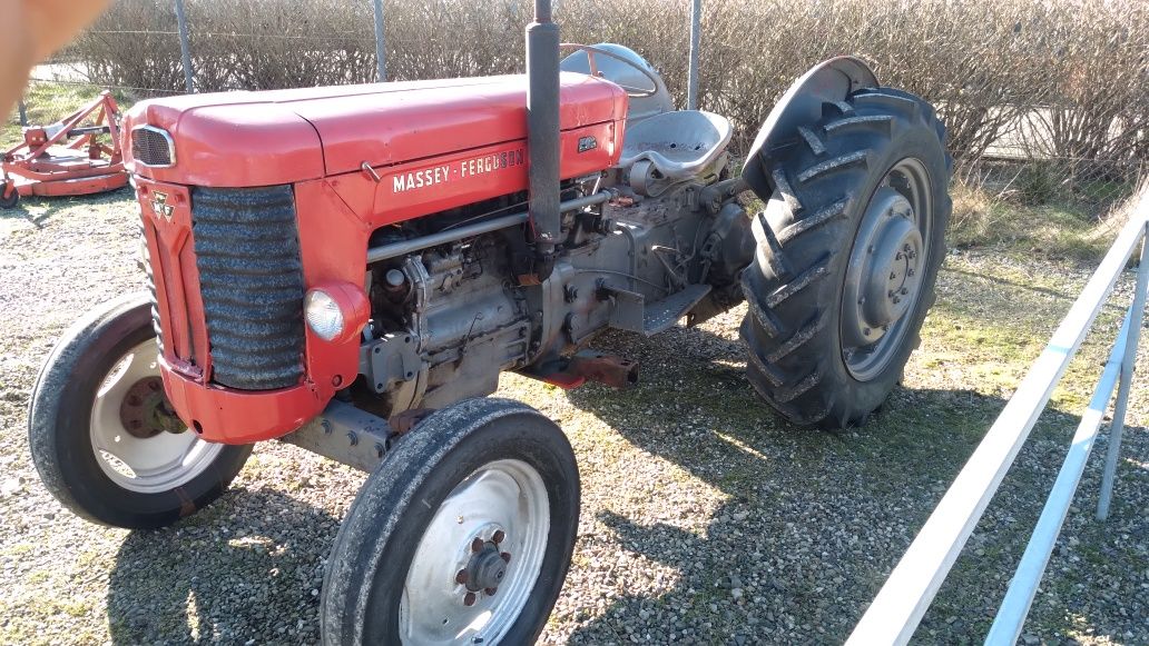 Massey Ferguson 65 diesel z Danii. C-360