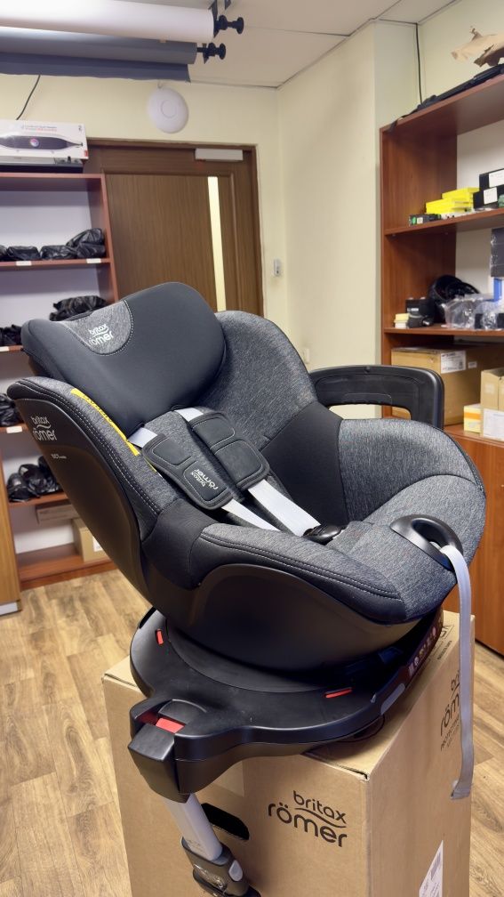 Автокрісло Britax Römer DUALFIX M i-SIZE V22 (Graphite Marble)