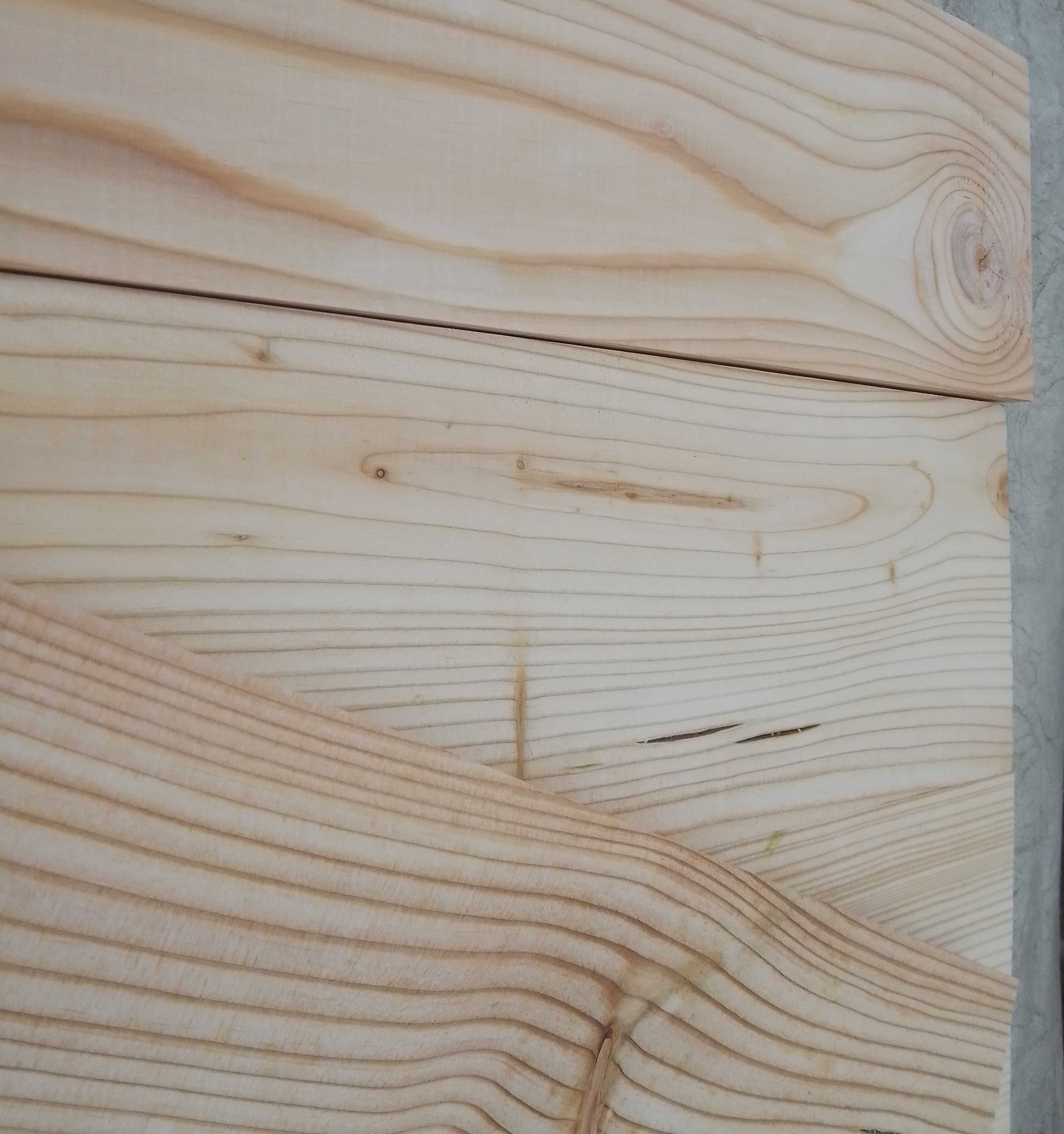 Modrzew, ścienne deski heblowane - naturalne drewno
