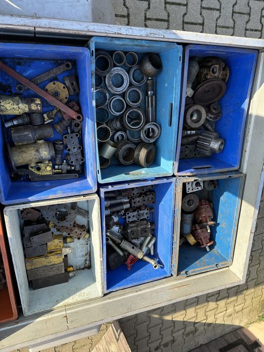 Zestaw naprawczy czesci podnosnik bumar p182 p183 p184