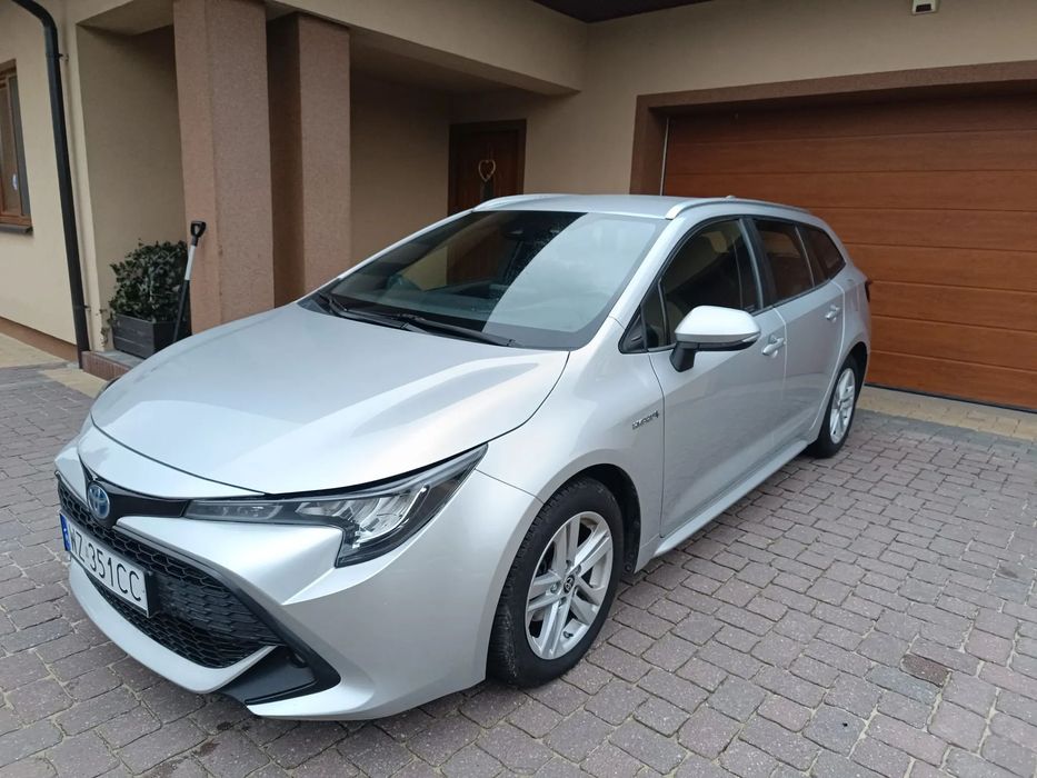Toyota Corolla 1.8 HYBRYDA SALON PL Salon PL FV23% 55200zł netto I rej 12.2020