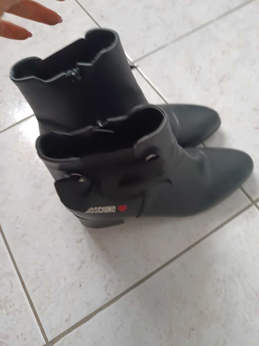 Botas pretas tipo texana tamanho 37